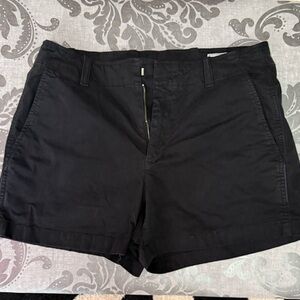 GAP Women's Black 4” Downtown Khaki Shorts